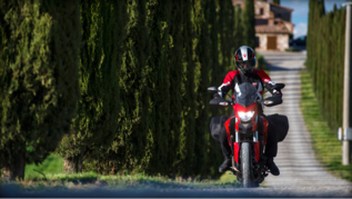 Hyperstrada